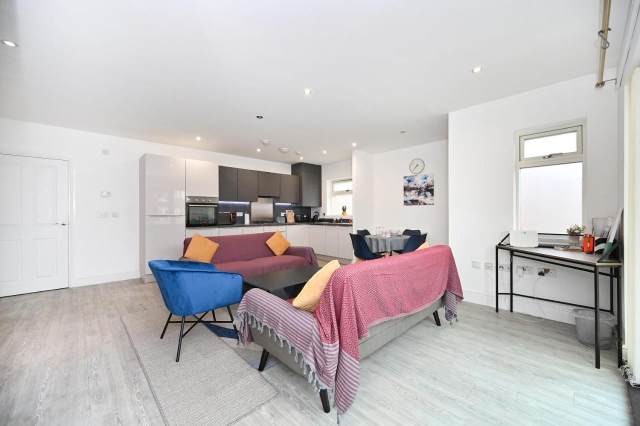 Luxury 2Bedroom - 2Bath - Prime Location - Patio Harrow on the Hill Extérieur photo