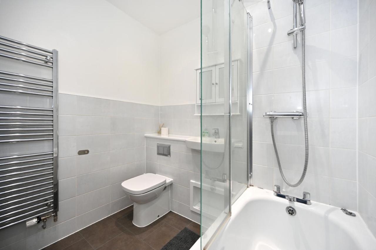 Luxury 2Bedroom - 2Bath - Prime Location - Patio Harrow on the Hill Extérieur photo