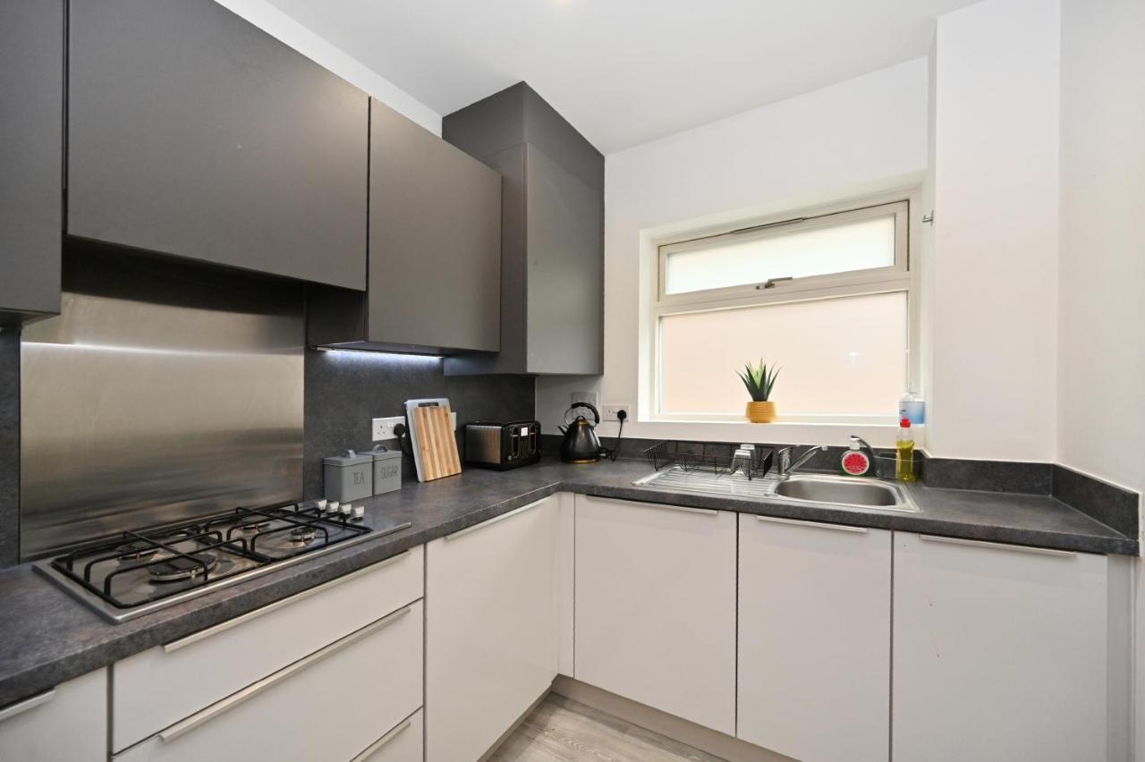 Luxury 2Bedroom - 2Bath - Prime Location - Patio Harrow on the Hill Extérieur photo