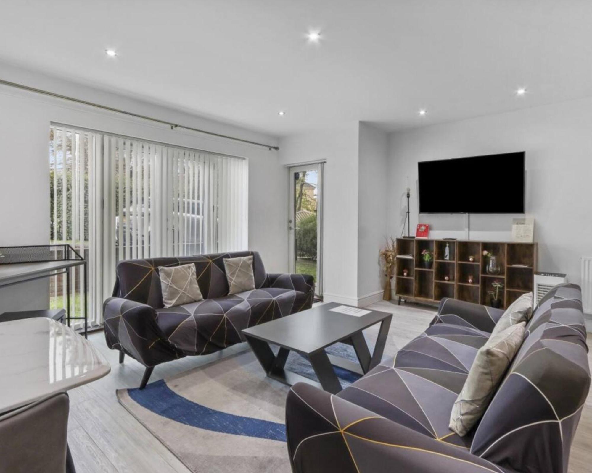 Luxury 2Bedroom - 2Bath - Prime Location - Patio Harrow on the Hill Extérieur photo